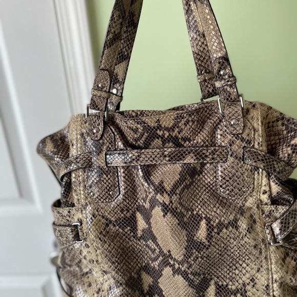 Michael Kors purse - Picture 3 of 4